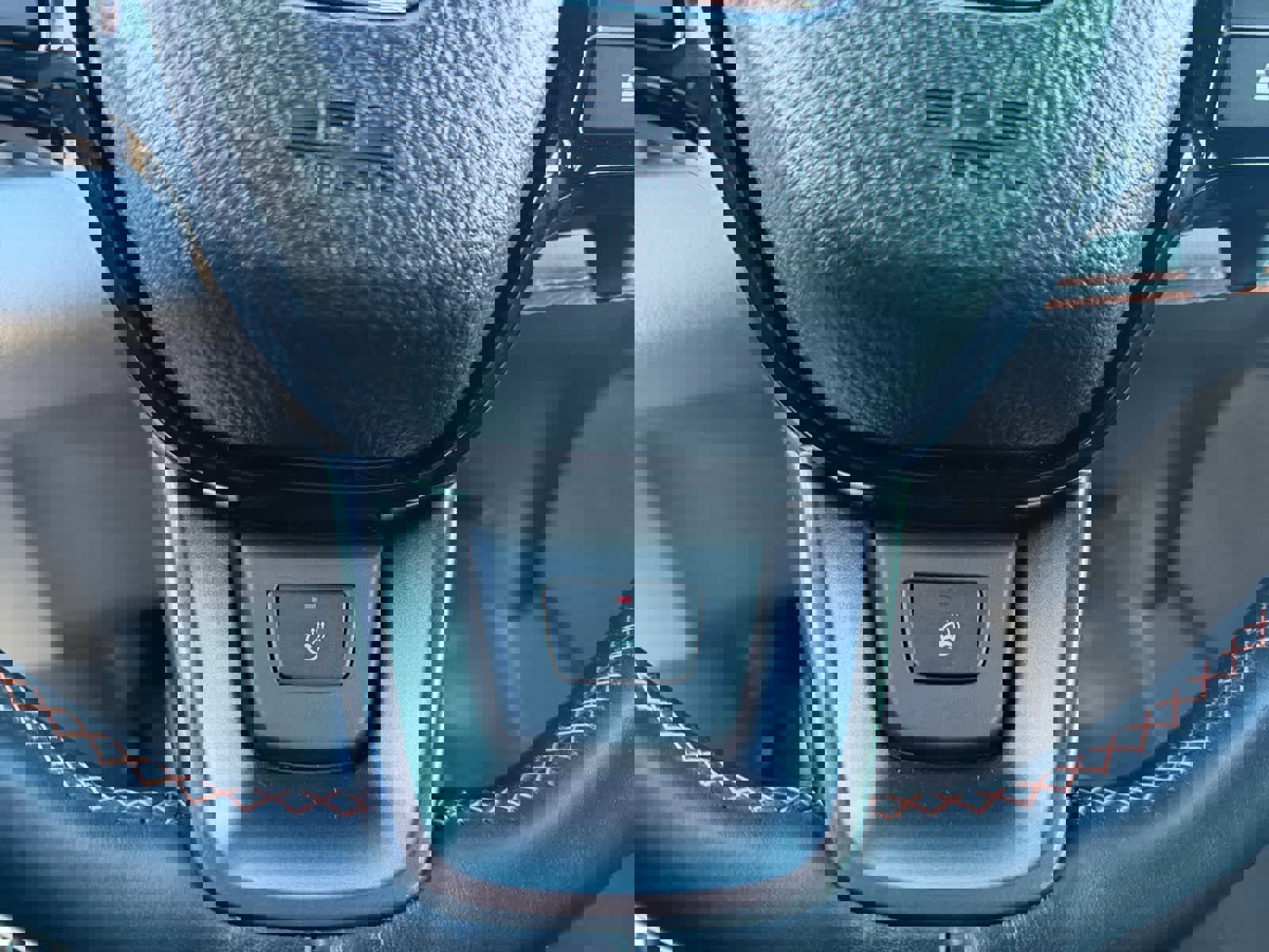 Used 2025 Honda Pilot TrailSport image 25