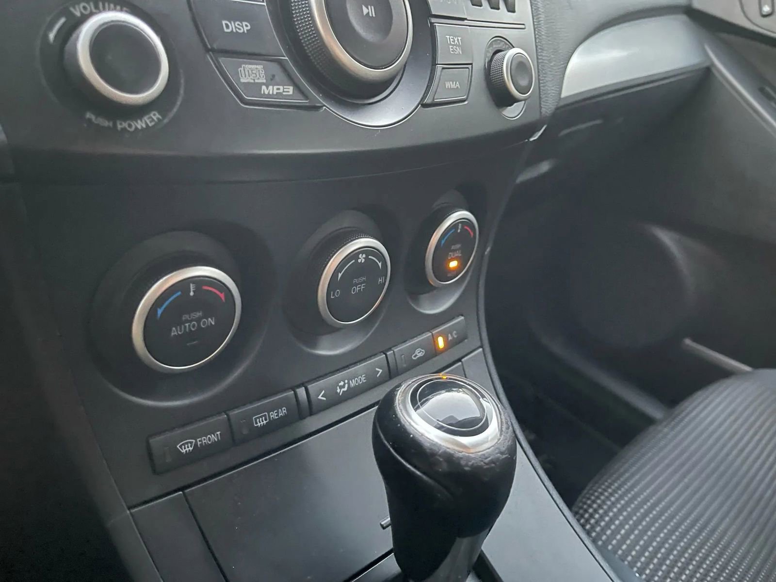 Used 2013 MAZDA MAZDA3 i Touring FWD image 15
