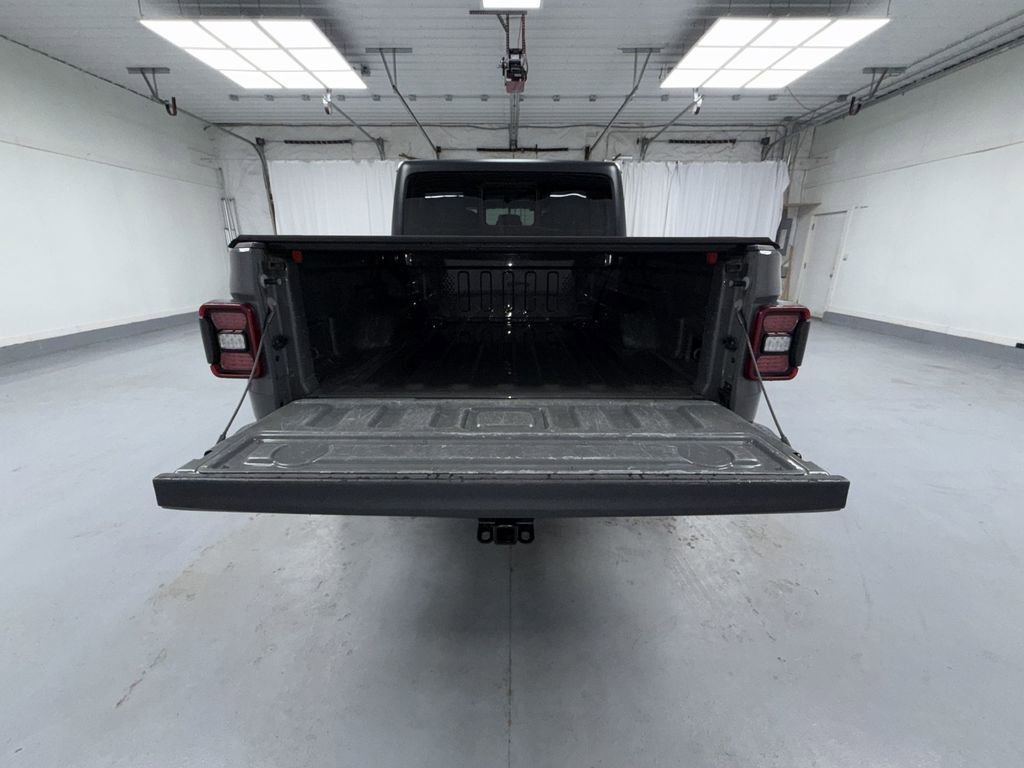Used 2020 Jeep Gladiator Overland w/ Safety Group image 10