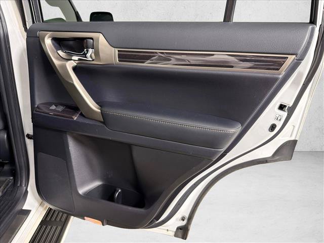 Used 2020 Lexus GX 460 Premium w/ Premium Package AWD/4WD image 18