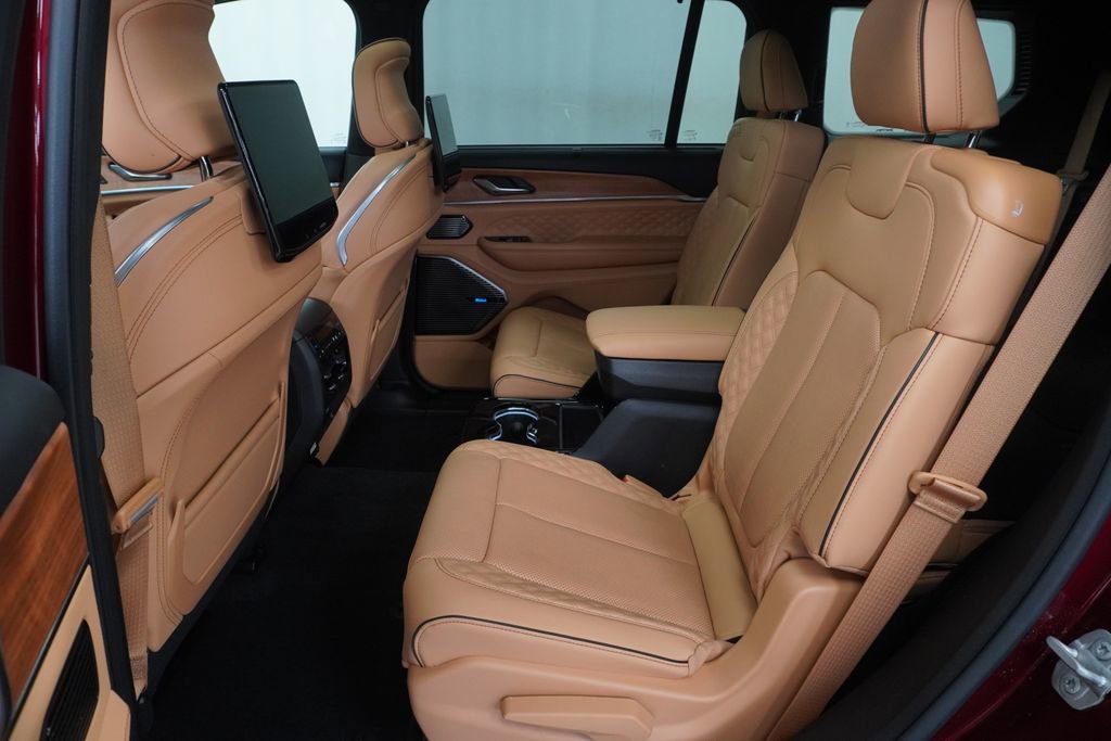 Certified 2025 Jeep Grand Cherokee L Summit AWD/4WD image 20