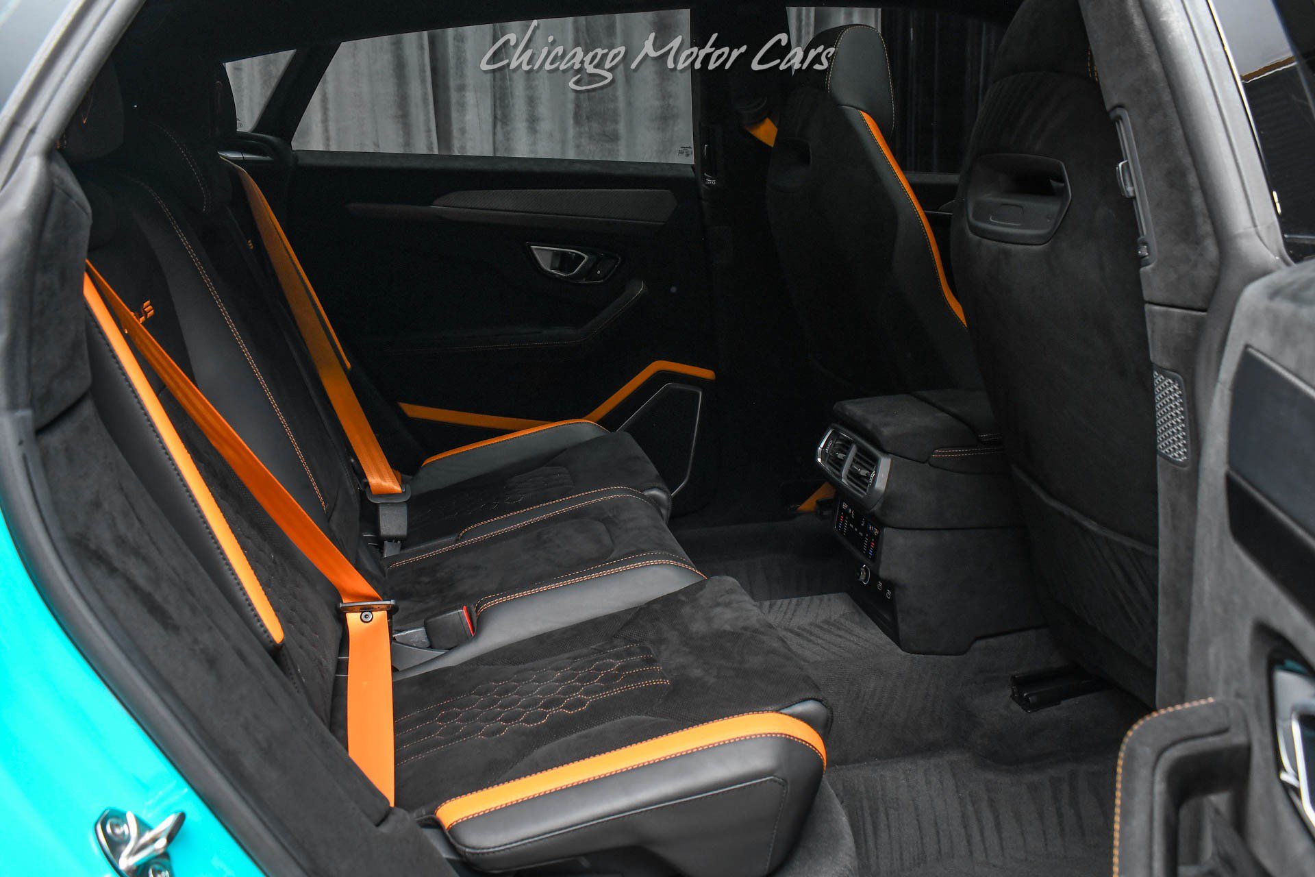 Used 2024 Lamborghini Urus Performante AWD/4WD image 29