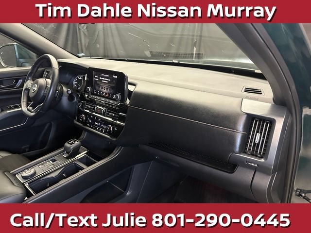 Used 2024 Nissan Pathfinder Rock Creek AWD/4WD image 17