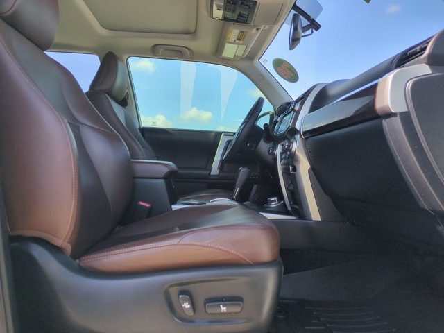 Used 2018 Toyota 4Runner Limited AWD/4WD image 20