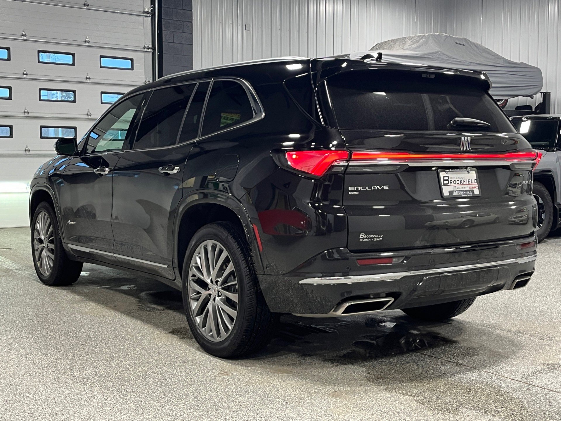 Certified 2025 Buick Enclave Avenir w/ Super Cruise Package image 3