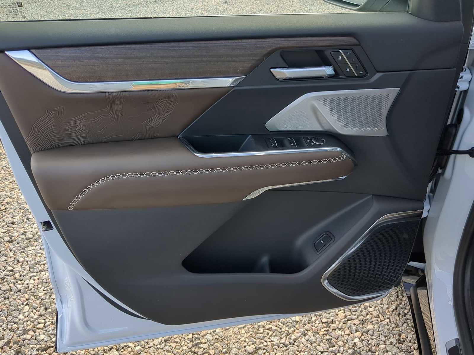 New 2026 GMC Acadia Denali Ultimate w/ LPO, Floor Liner Package image 11