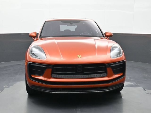 Certified 2023 Porsche Macan AWD/4WD image 25