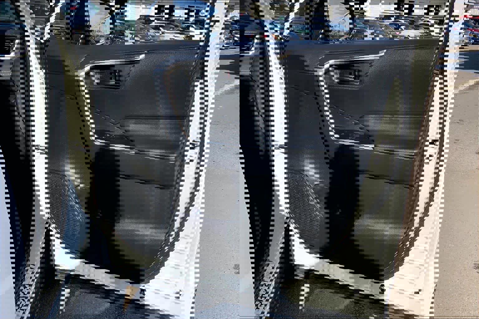 Used 2024 Toyota RAV4 LE image 21