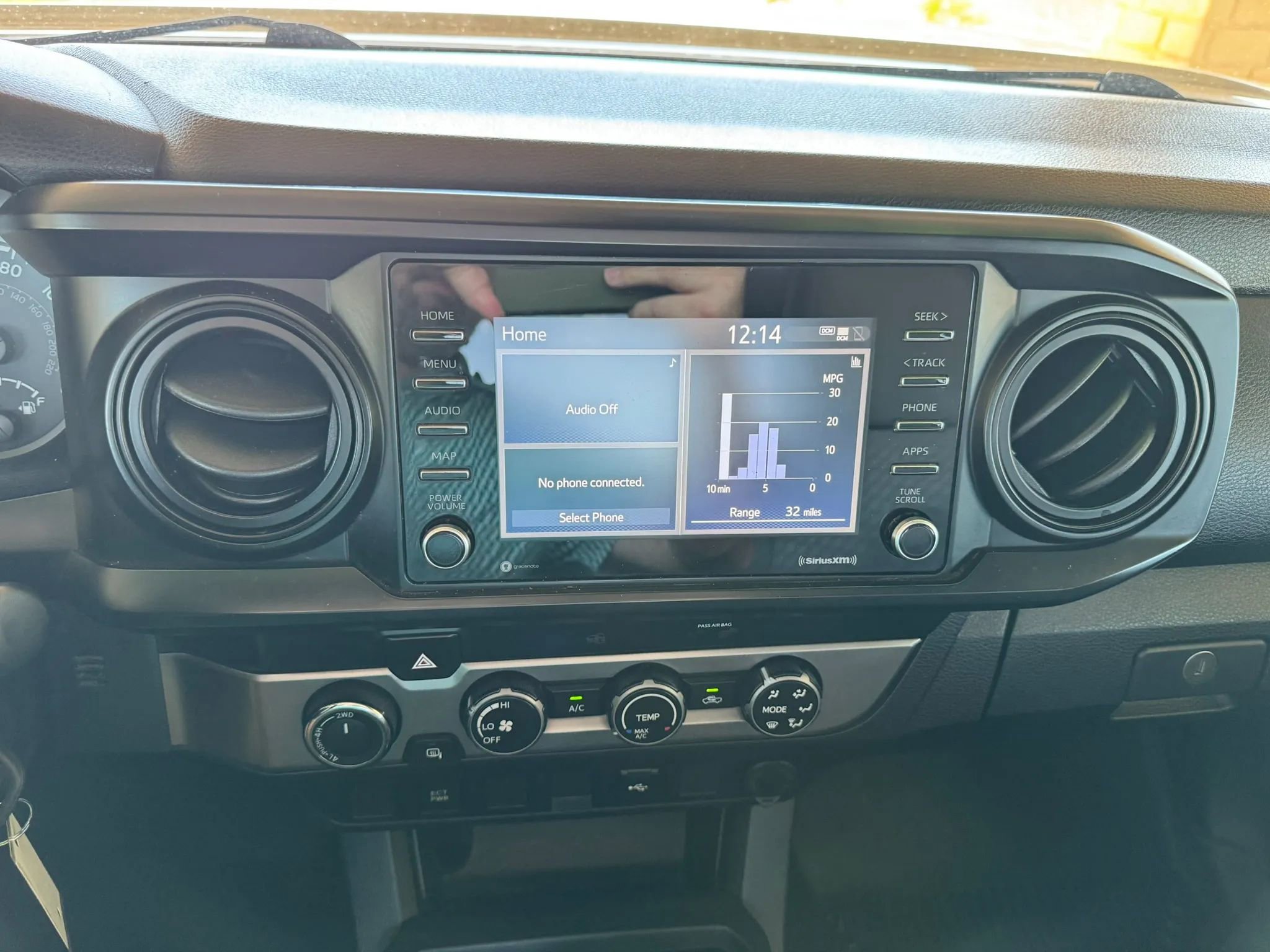 Used 2021 Toyota Tacoma SR AWD/4WD image 13