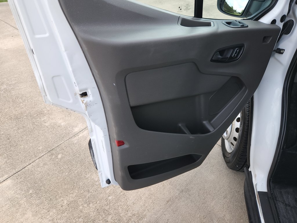 Used 2023 Ford Transit 350 DRW RWD image 32