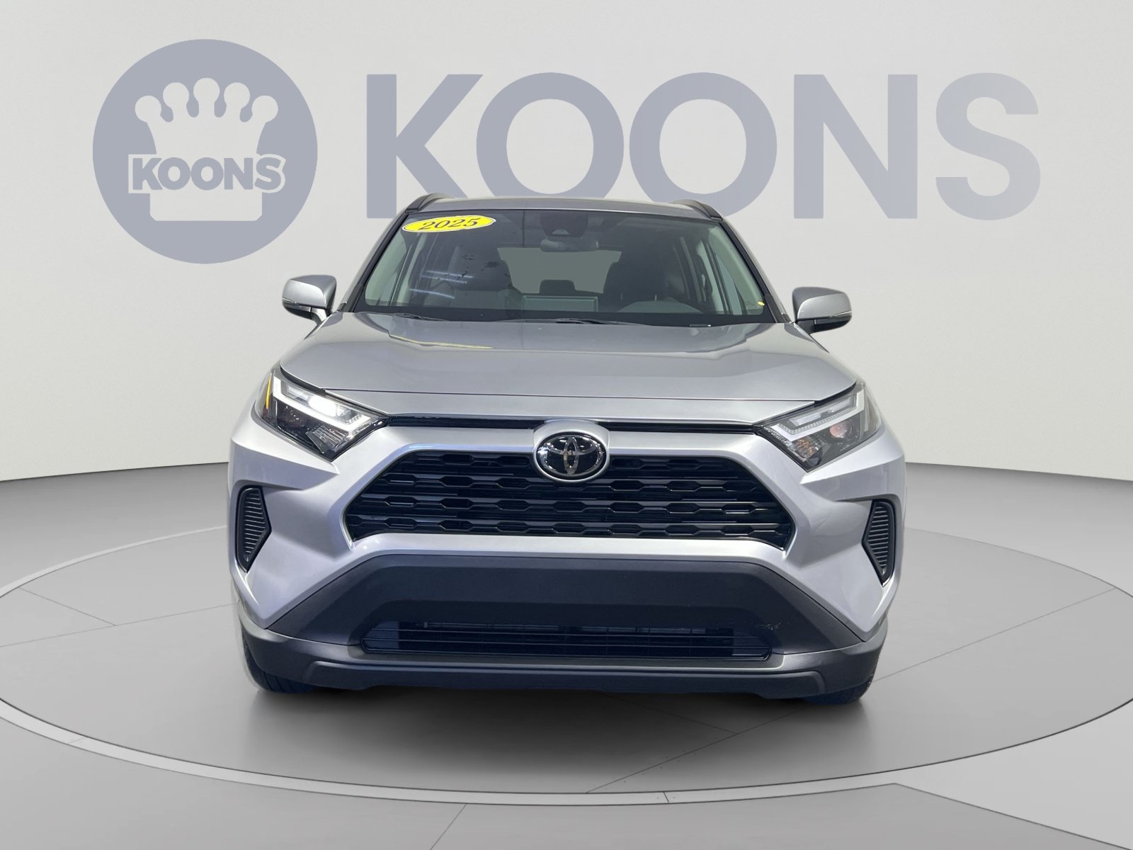 Used 2025 Toyota RAV4 XLE AWD/4WD image 11