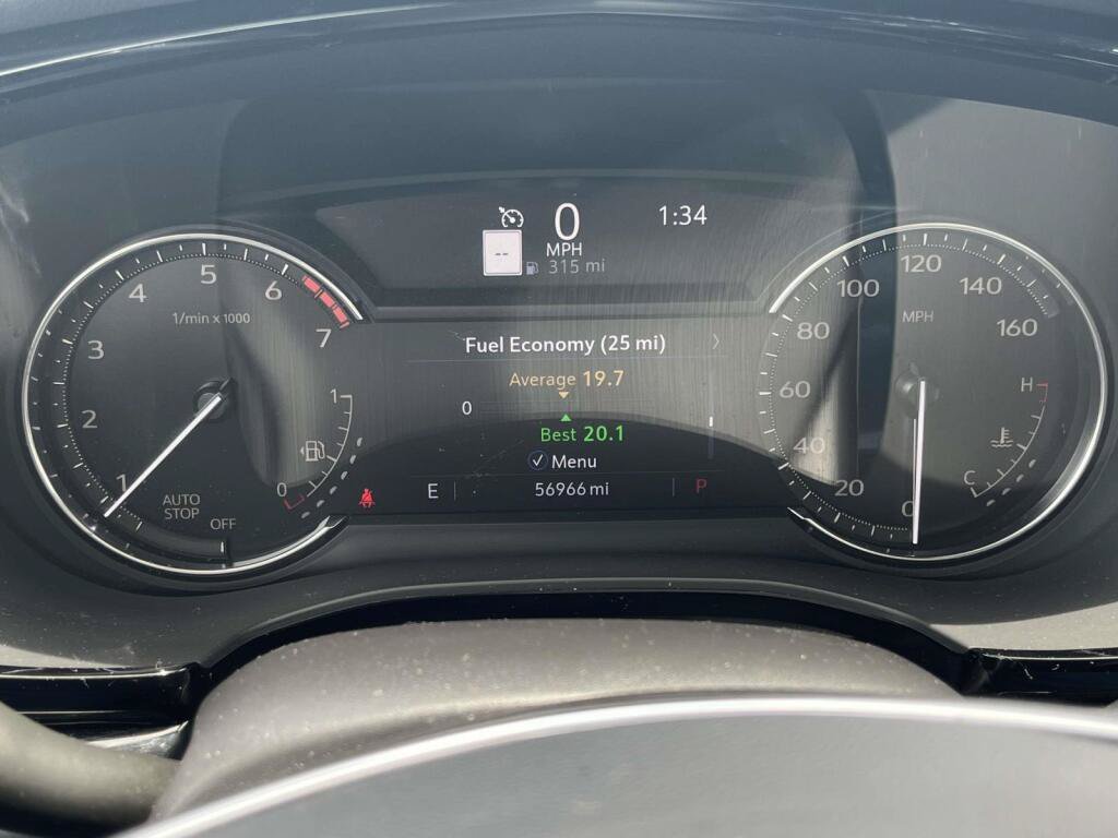Used 2023 Cadillac XT5 Premium Luxury FWD image 3
