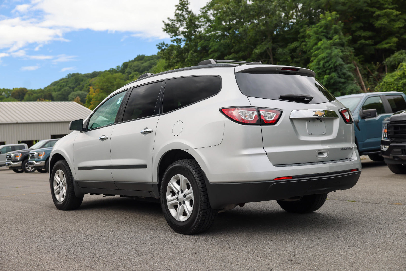 Used 2016 Chevrolet Traverse LS FWD image 7