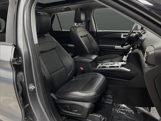 Used 2023 Ford Explorer Limited image 32