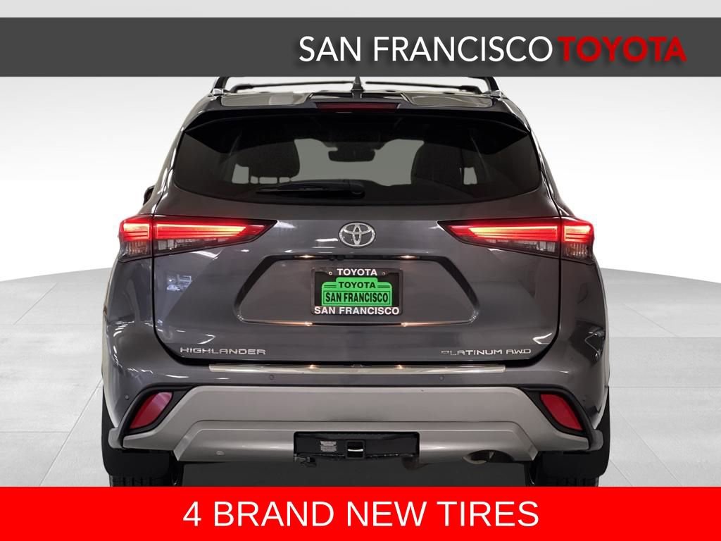 Used 2022 Toyota Highlander Platinum image 4