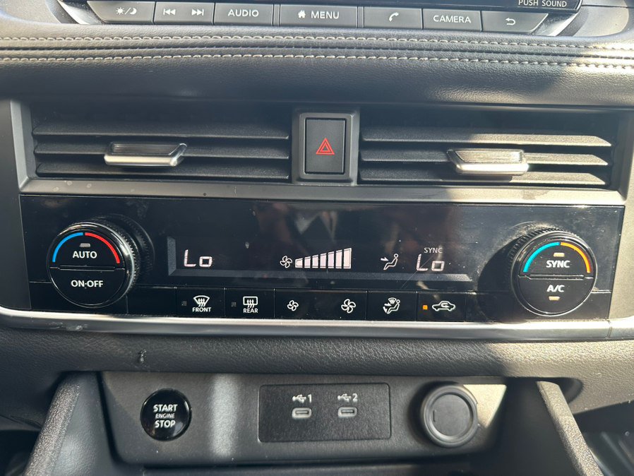 Used 2024 Nissan Rogue SV FWD image 23