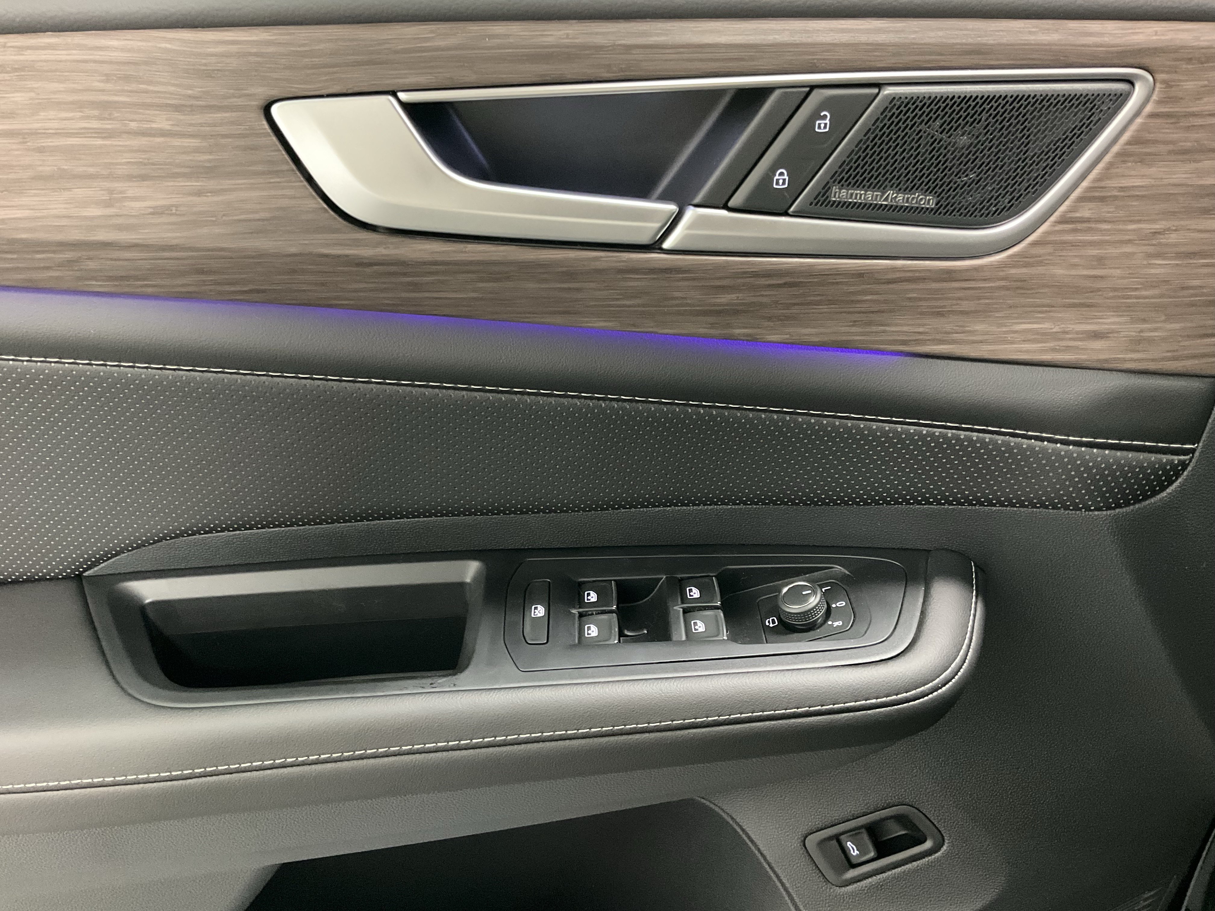 New 2026 Volkswagen Atlas SEL Premium R-Line AWD/4WD image 17