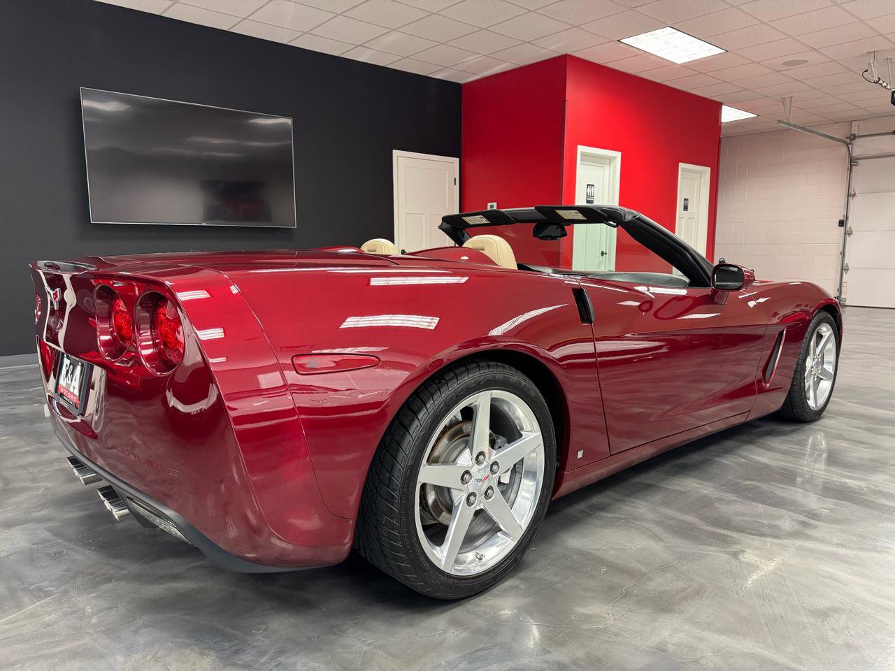 Used 2006 Chevrolet Corvette Convertible w/ Preferred Equipment Group image 11