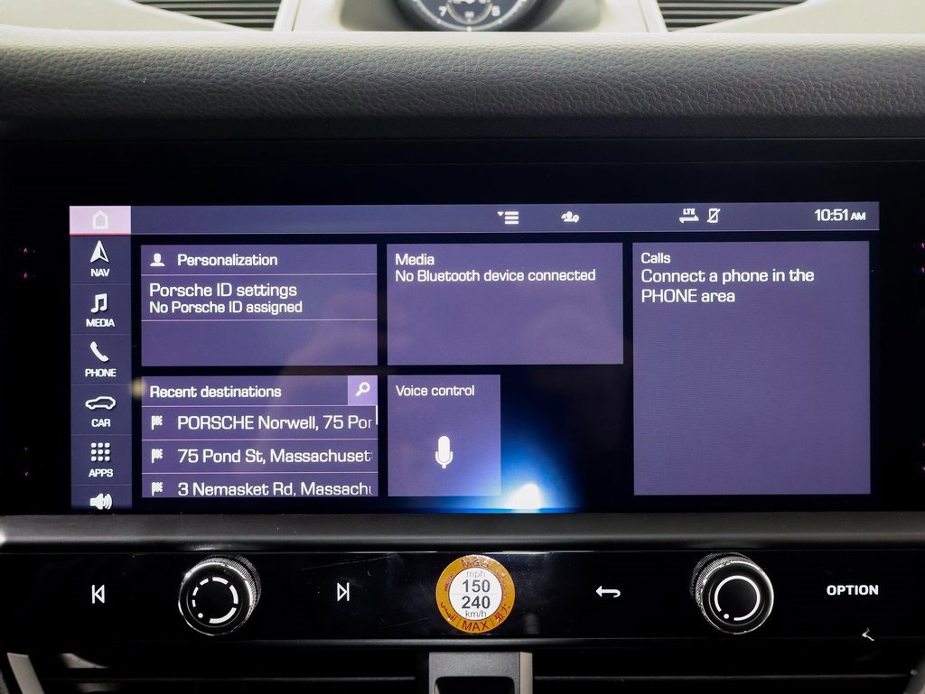 Used 2025 Porsche Macan image 17