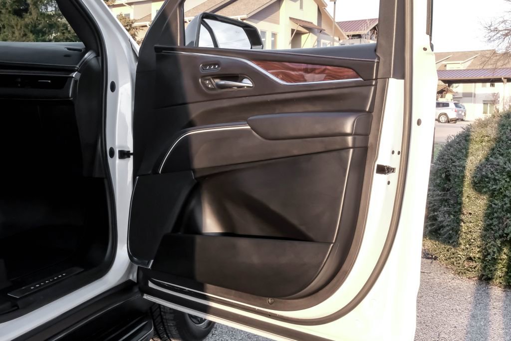 Used 2021 Cadillac Escalade Sport Platinum w/ LPO, Floor Liner Package image 63