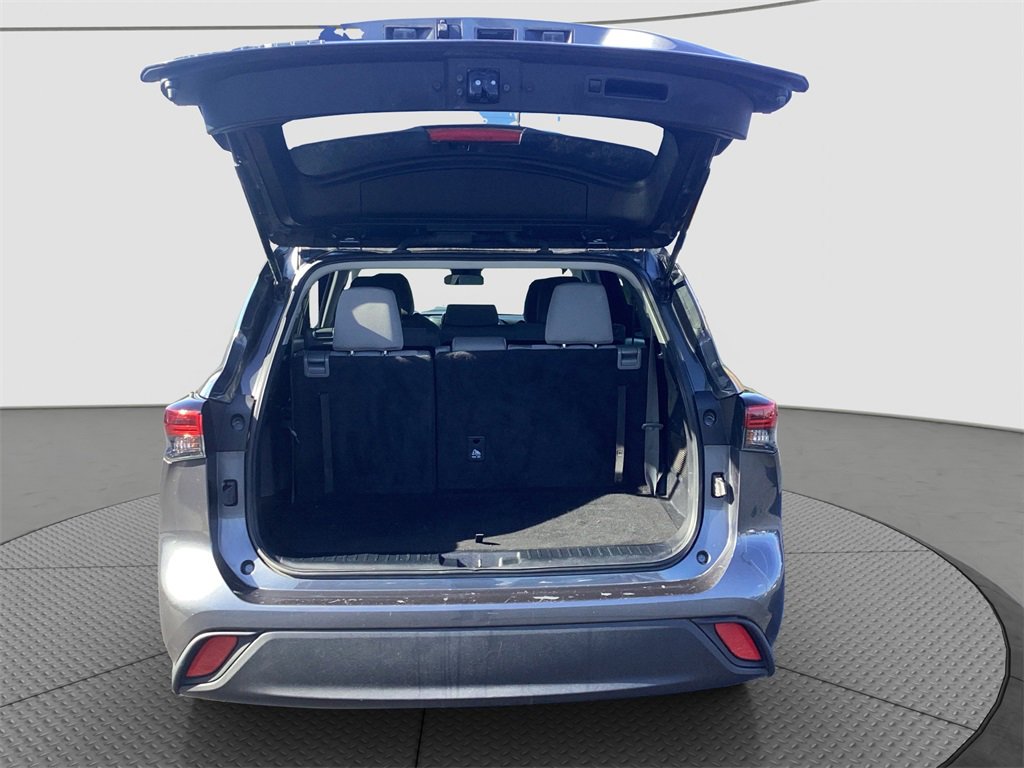 Used 2023 Toyota Highlander L image 32