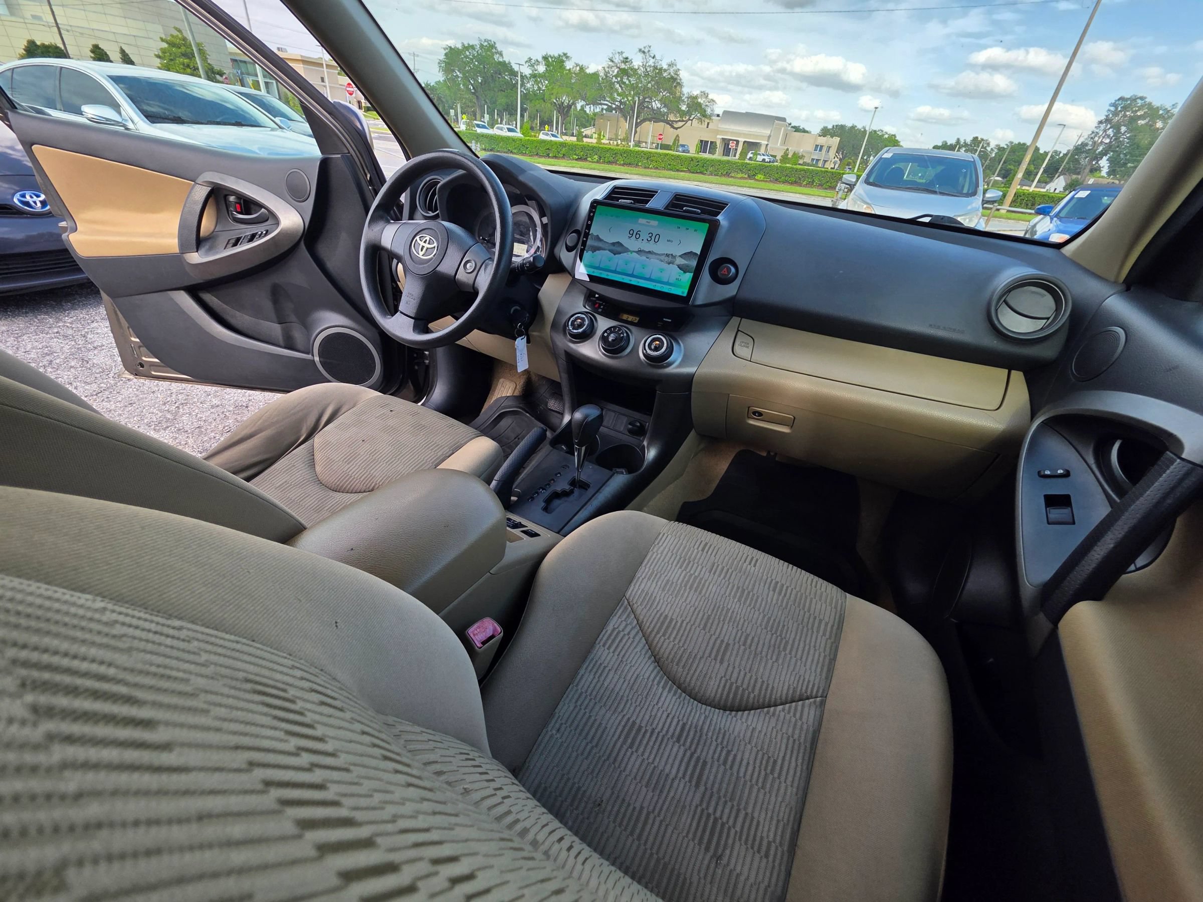 Used 2011 Toyota RAV4 2WD w/ Base L4 Extra Value Pkg image 18