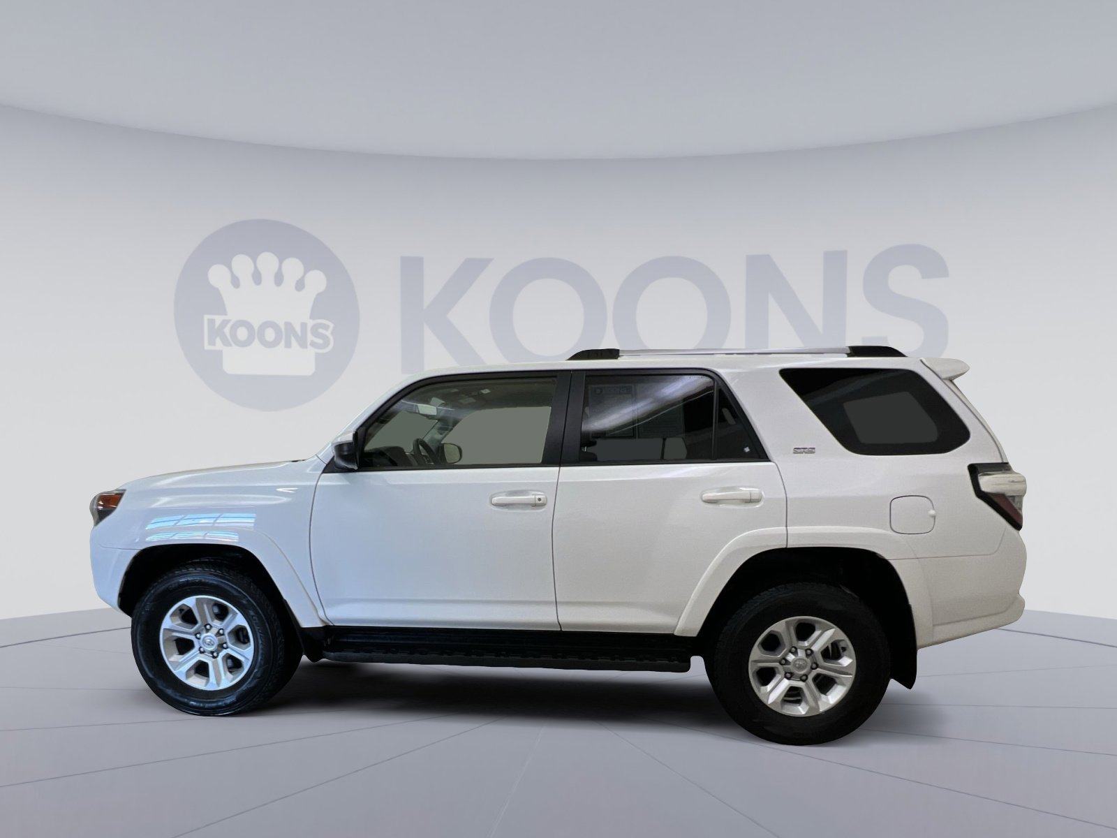 Used 2024 Toyota 4Runner SR5 image 2
