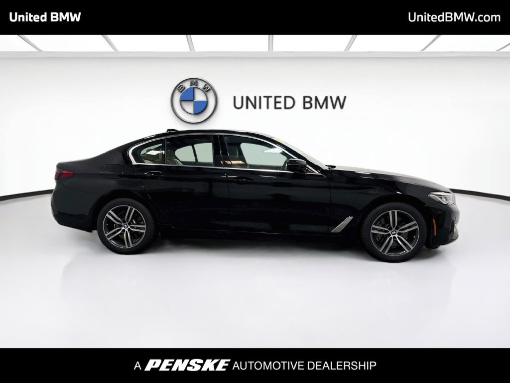 Used 2023 BMW 530i w/ Premium Package RWD image 4