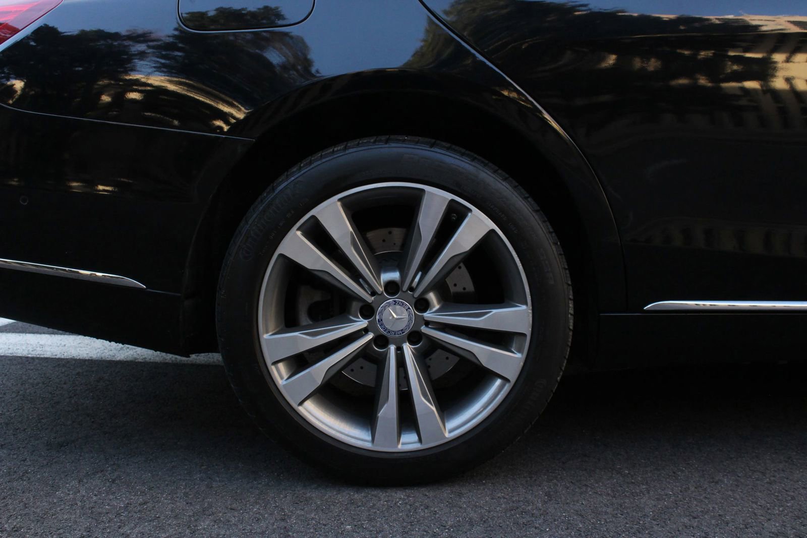 Used 2015 Mercedes-Benz S 550 4MATIC Sedan image 5