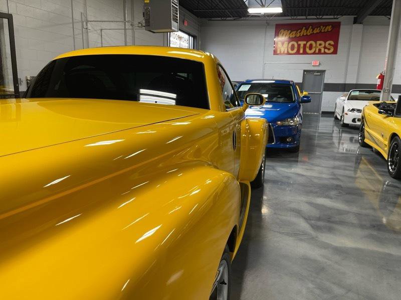 Used 2006 Chevrolet SSR w/ Preferred Equipment Group RWD image 10
