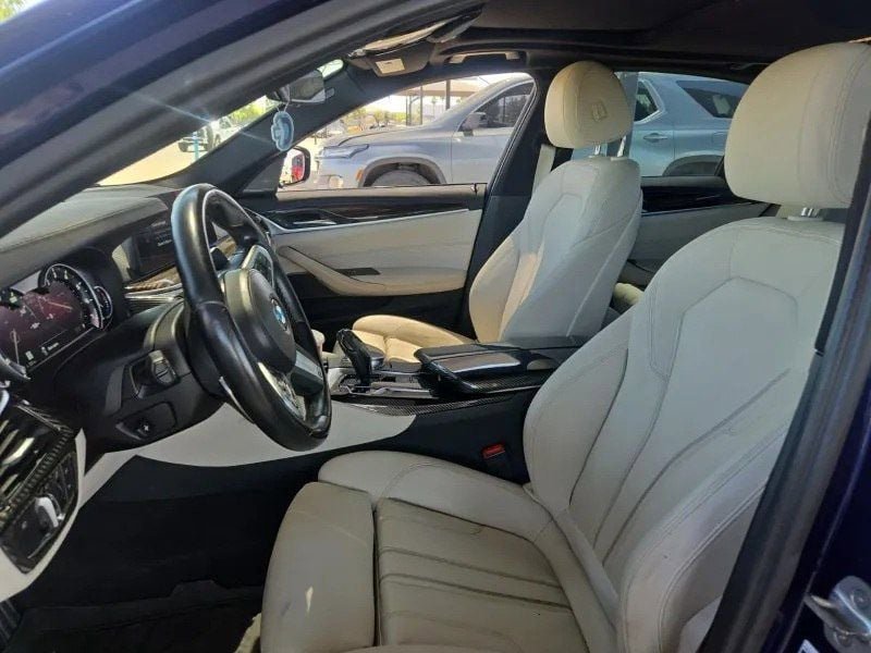 Used 2017 BMW 540i RWD image 9