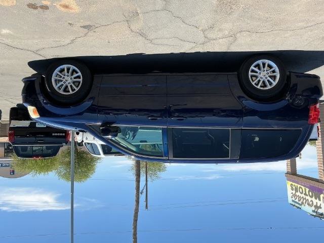 Used 2013 Dodge Grand Caravan SXT w/ UConnect Hands-Free Group FWD image 7