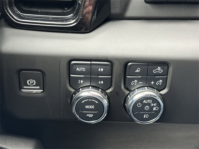 Certified 2023 GMC Sierra 1500 AT4 w/ AT4 Premium Package image 18