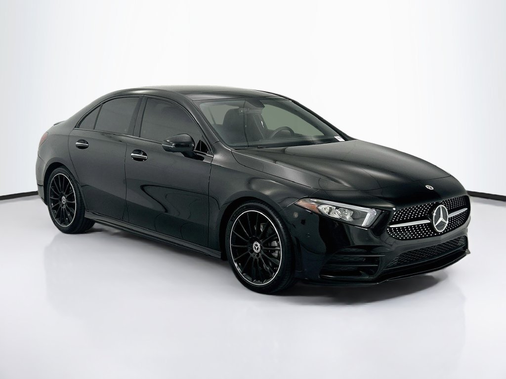 Used 2022 Mercedes-Benz A 220 4MATIC image 3
