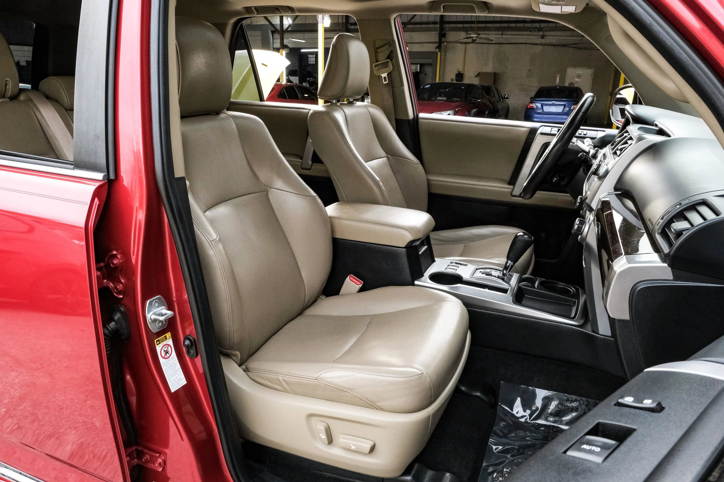 Used 2014 Toyota 4Runner Limited image 36