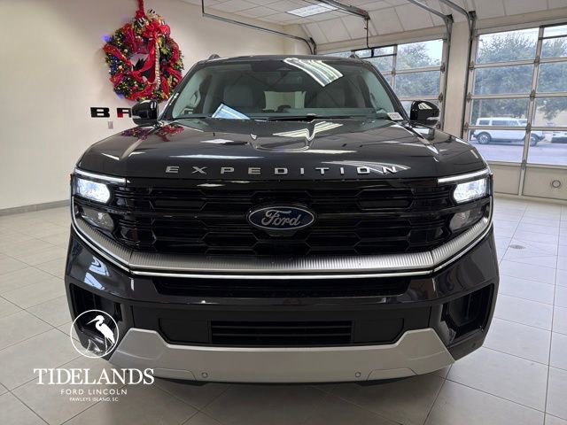 New 2025 Ford Expedition Platinum w/ Platinum Ultimate Package image 3