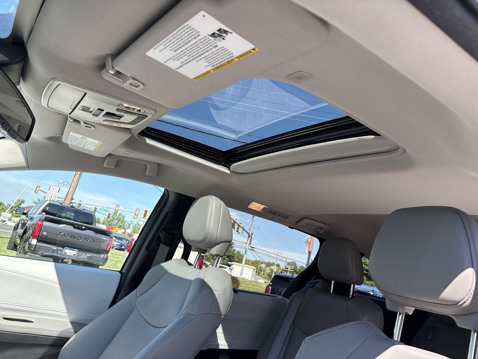 Used 2025 Toyota Sienna XLE AWD/4WD image 23