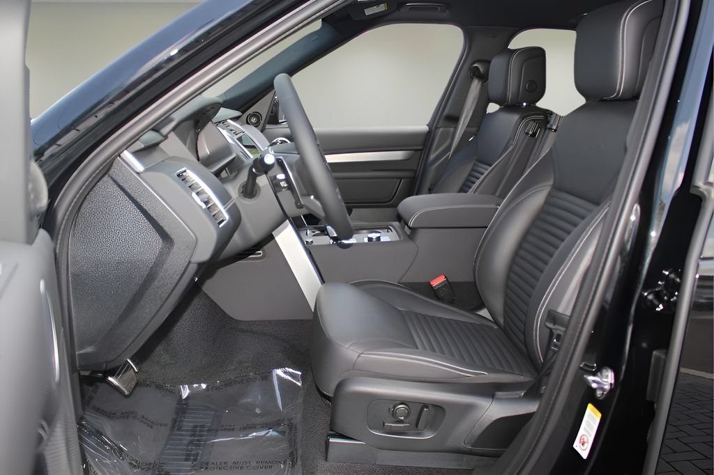 New 2025 Land Rover Discovery Dynamic SE AWD/4WD image 10