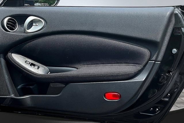 Used 2012 Nissan 370Z Coupe RWD image 23