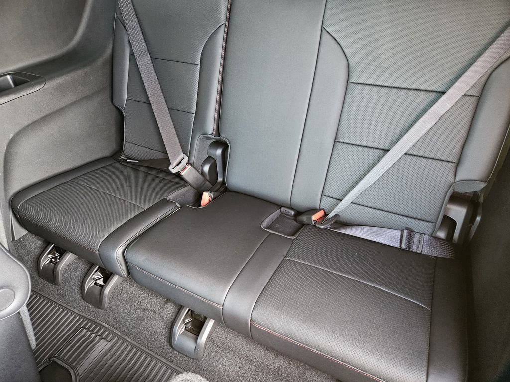 Used 2025 Chevrolet Traverse Z71 w/ Enhanced Driving Package image 38