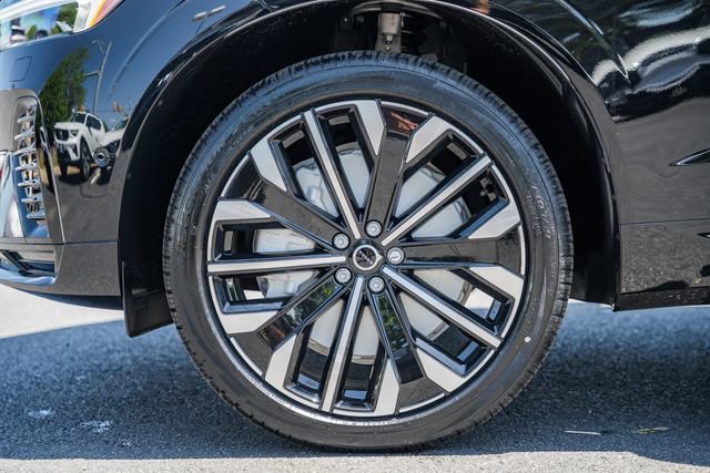 New 2026 Volvo XC60 T8 Ultra w/ Protection Package Premier AWD/4WD image 17