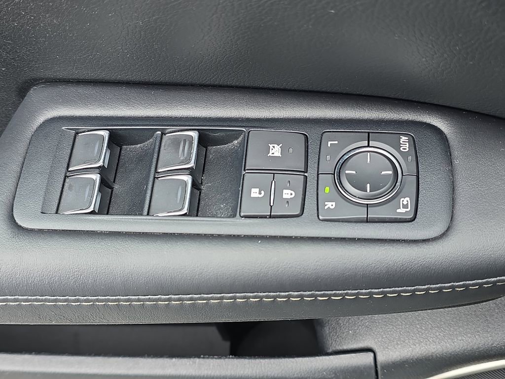 Used 2017 Lexus RX 450h AWD w/ Cold Weather Package image 32