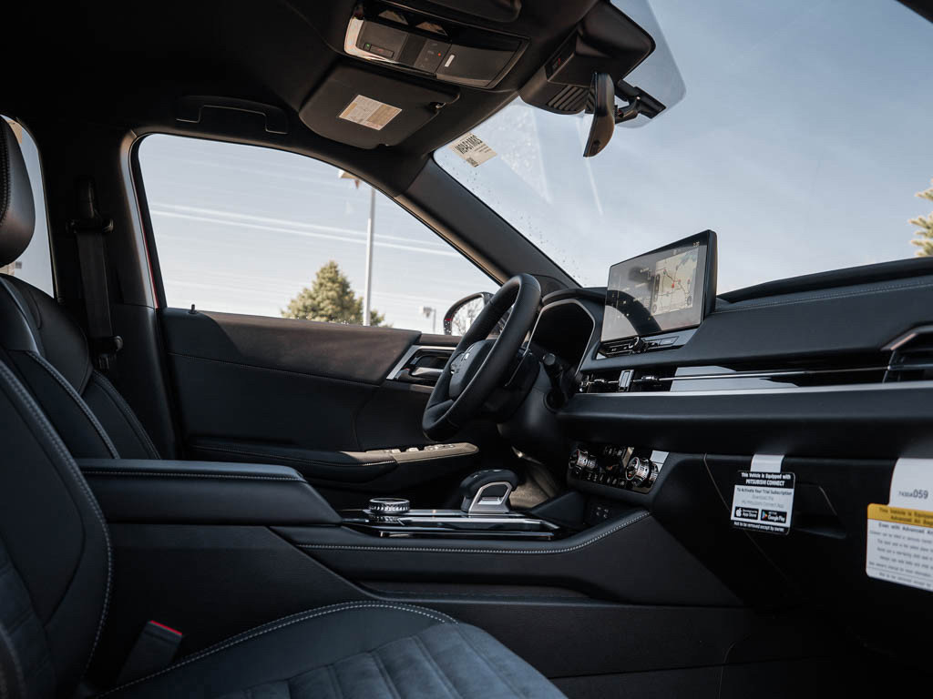 New 2026 Mitsubishi Outlander LE AWD/4WD image 10