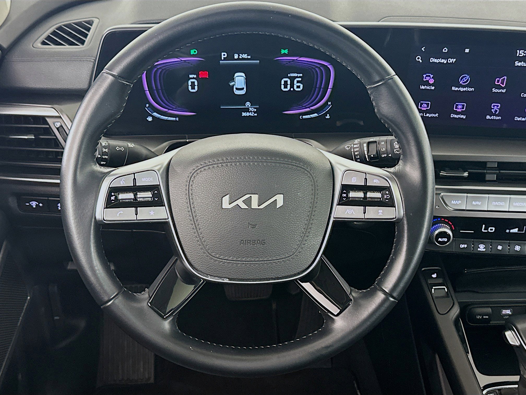 Used 2025 Kia Telluride S FWD image 18