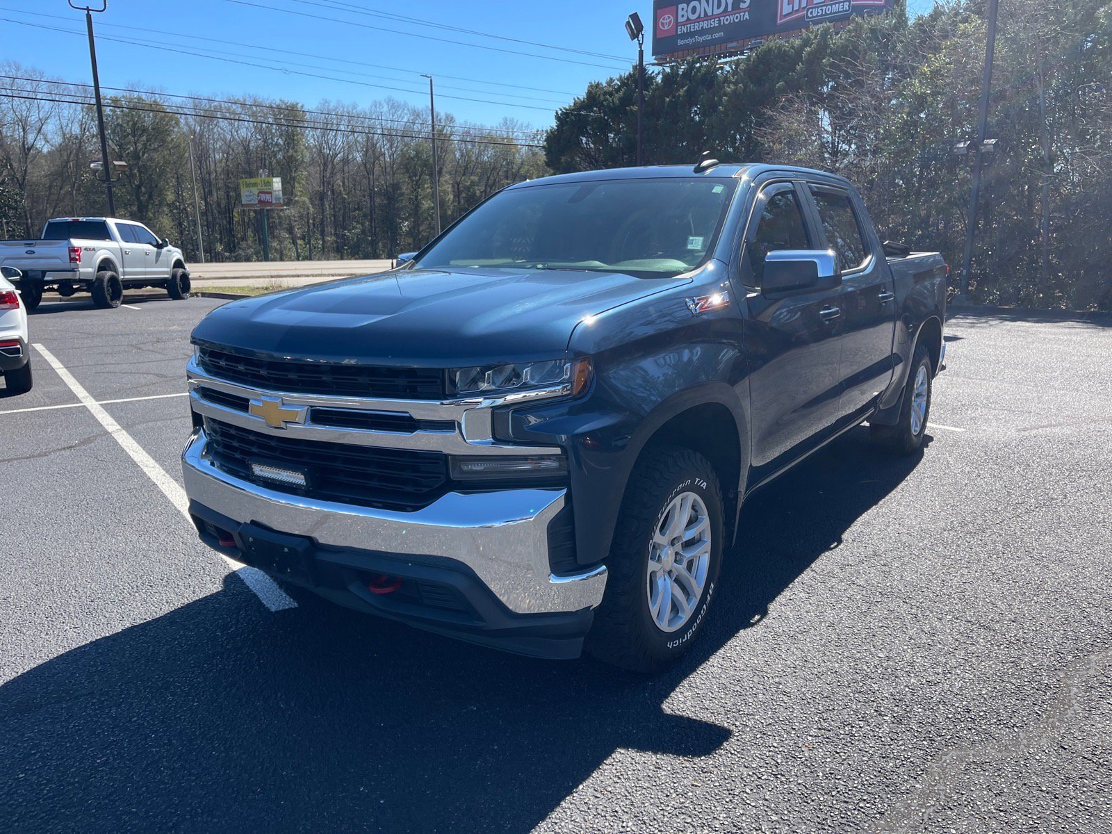 Used 2019 Chevrolet Silverado 1500 LT w/ All-Star Edition image 3