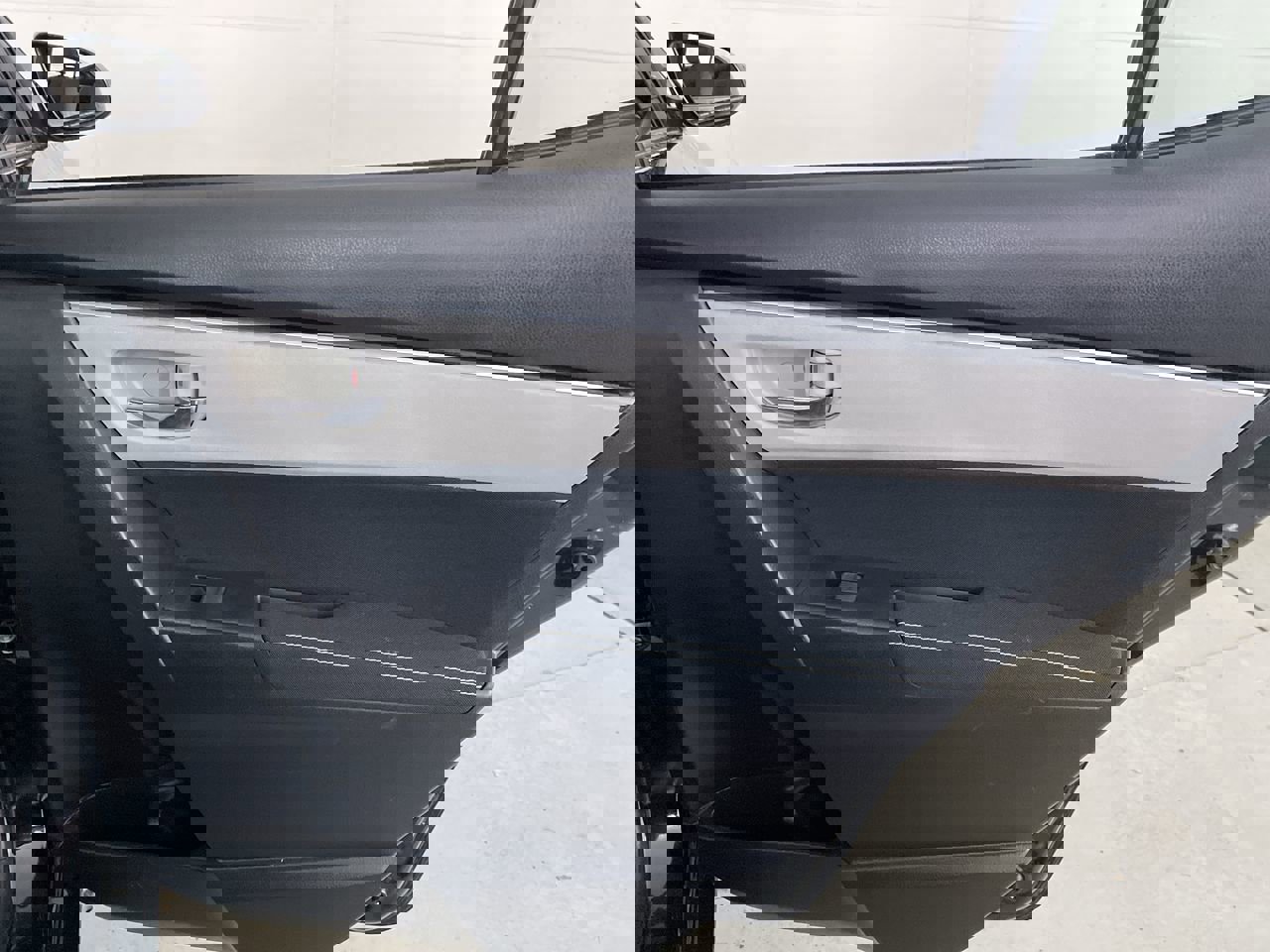 Used 2017 Toyota Corolla XLE image 21