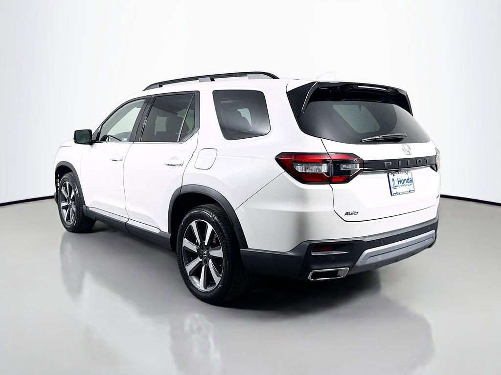 Certified 2023 Honda Pilot Touring image 5
