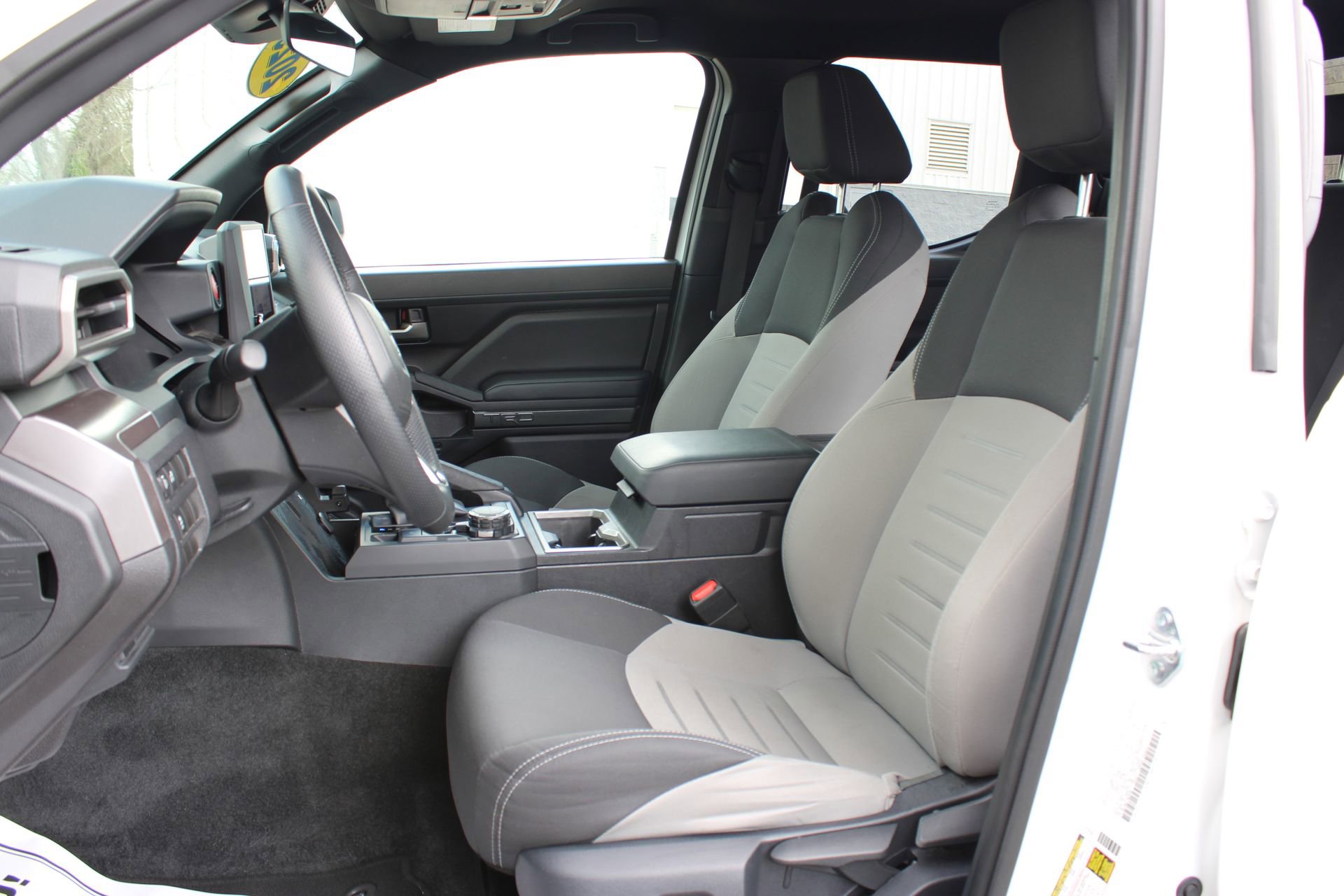 Used 2025 Toyota Tacoma TRD Sport image 16