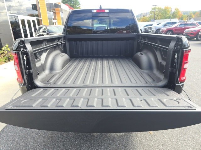 New 2026 RAM 1500 4x4 Crew Cab image 30