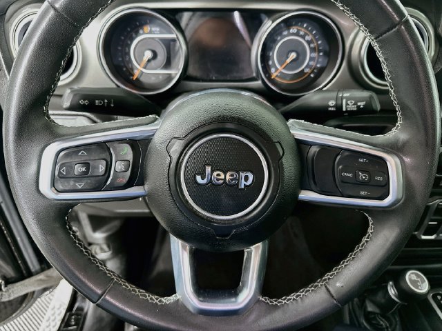 Used 2023 Jeep Gladiator Overland AWD/4WD image 19